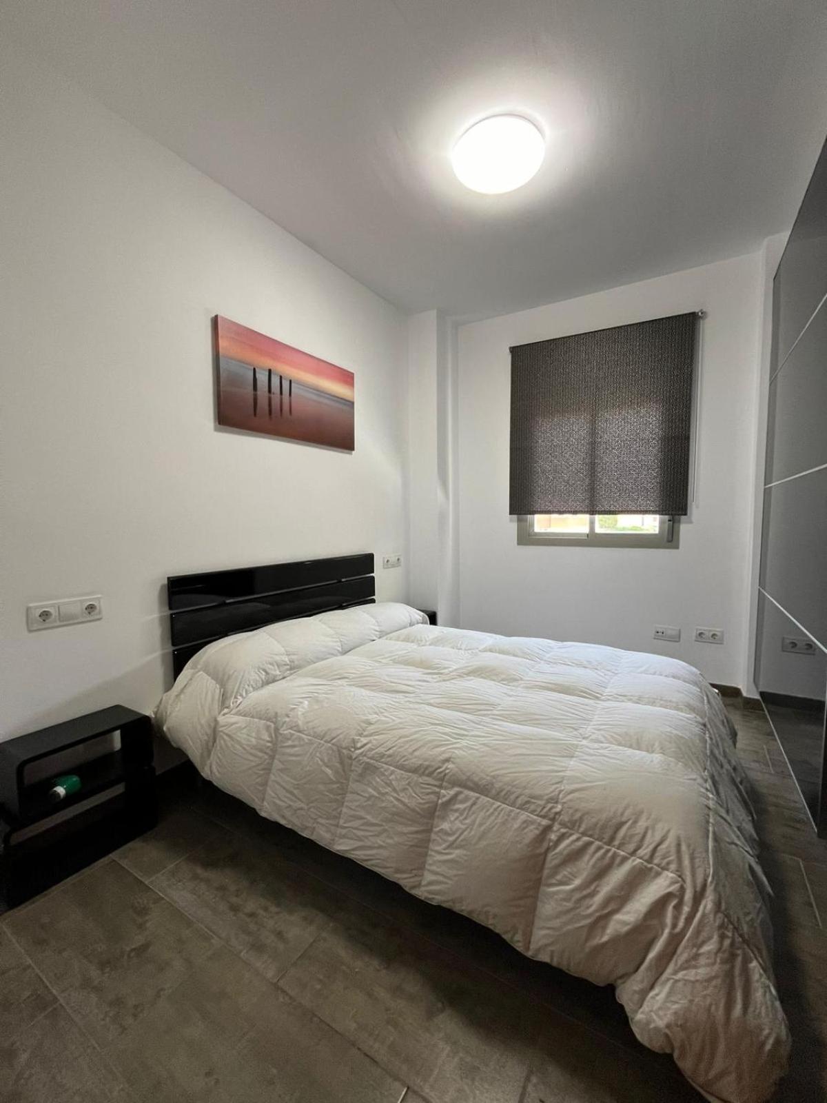 A 30 Metro De La Playa Con Piscina Y Garaje En La Carihuela Appartement *