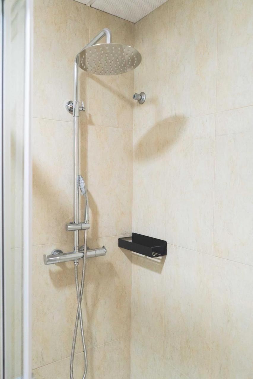 Appartement A 30 Metro De La Playa Con Piscina Y Garaje En La Carihuela *