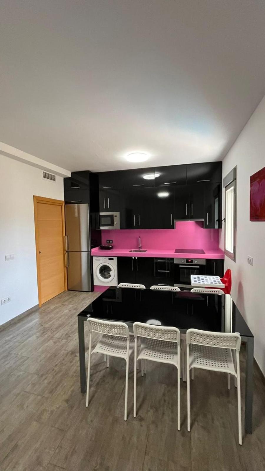 Lejlighed A 30 Metro De La Playa Con Piscina Y Garaje En La Carihuela Torremolinos